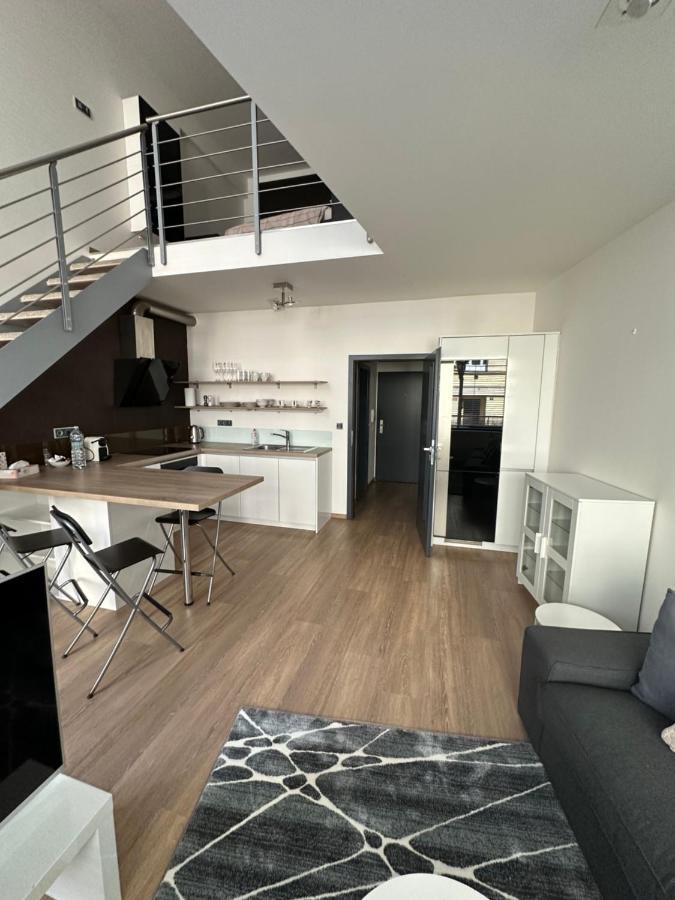 Apartments Palmovka Прага Экстерьер фото
