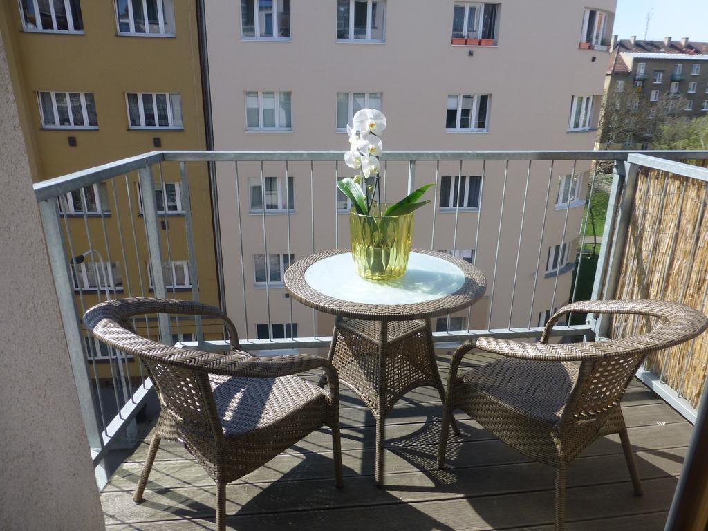 Apartments Palmovka Прага Экстерьер фото